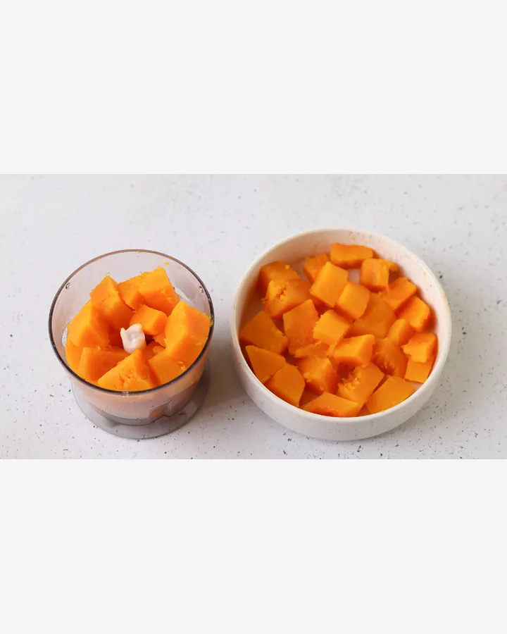 Kürbis-Käsekuchen mit Kokosmilch